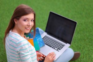 student vrouw leren laptop computer