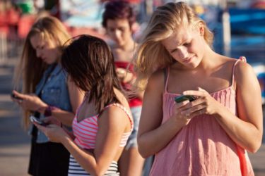 Vrouwen met smartphone