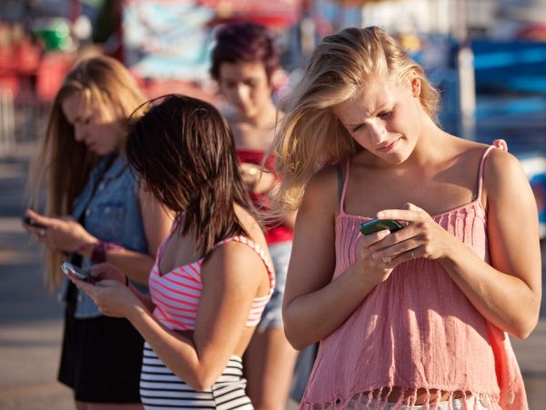 Vrouwen met smartphone