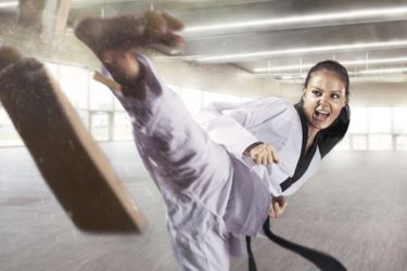 beveiliging security vrouw karate