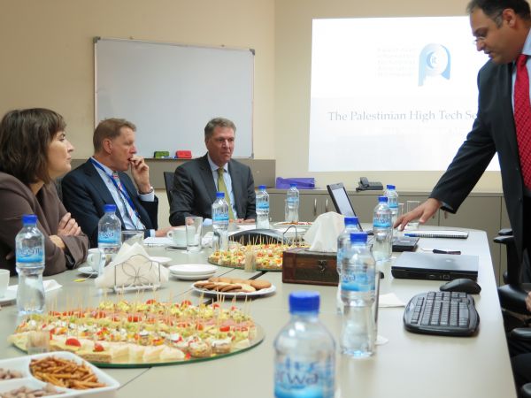 Minister Ploumen tijdens de handelsmissie naar de Palestijnse gebieden