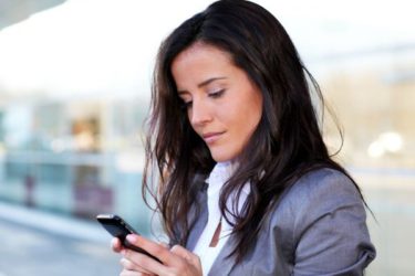 Vrouw met smartphone