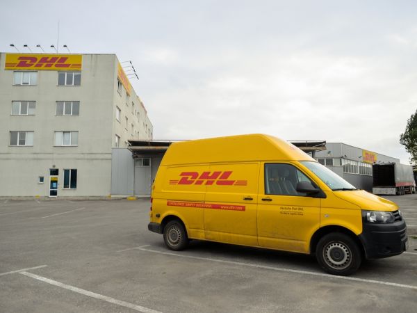 DHL