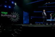 Stephen Kelly, ceo van Sage, spreekt tijdens Sage Summit in Chicago