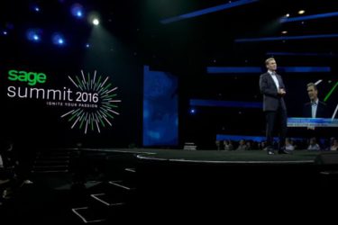 Stephen Kelly, ceo van Sage, spreekt tijdens Sage Summit in Chicago