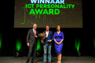 Arie van Bellen (ECP), Daniël Ropers (Bol.com) en Lotte de Bruijn (Nederland ICT)