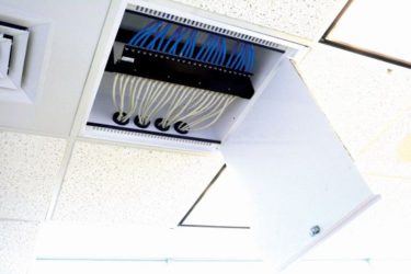 Passieve zone-bekabeling in systeemplafonds