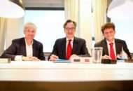 V.l.n.r.: Engbert Verkoren, ceo van Conclusion, Rien Wertheim, directeur Furore, en Rob Mulders, directeur Furore.