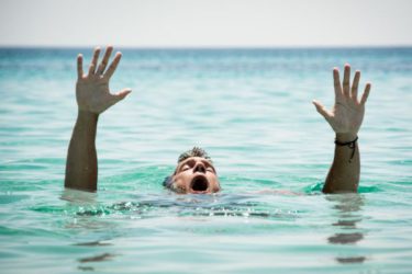 Onder water verdrinken