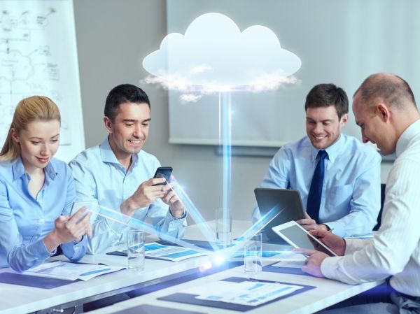 Cloud computing bedrijf samenwerken