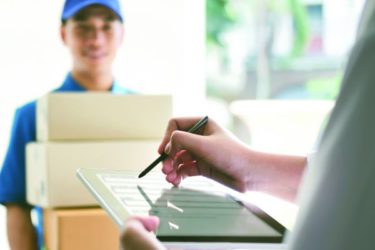 Thuislevering pakje pakket koerier e-commerce