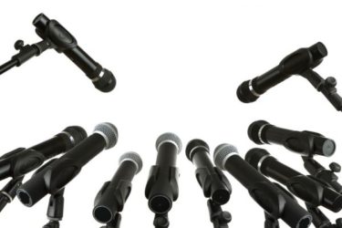 microfoons persconferentie nieuws