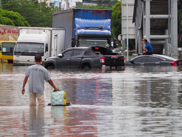 Overstroming Shah Alam Maleisië