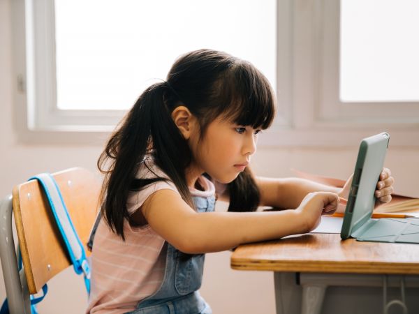 Kind jeugd tablet onderwijs