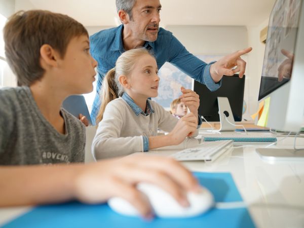 Kinderen computer les onderwijs
