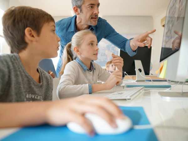 Kinderen computer les onderwijs