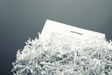 Contract versnipperd verscheurd