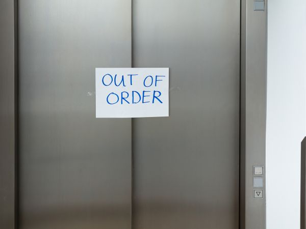 Kapot storing out of order buiten werking