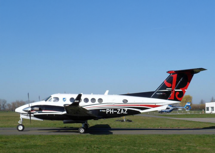 Beechcraft 200 Super King Air - Zeusch Aviation