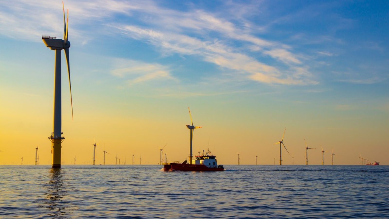 Image for the article: Kort: Project Enki bouwt ai-datacenters op zee, netwerken binnen drie jaar aan limiet (en meer)