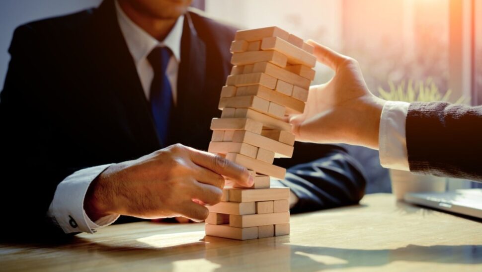 Falen, fiasco, vallen, mislukt